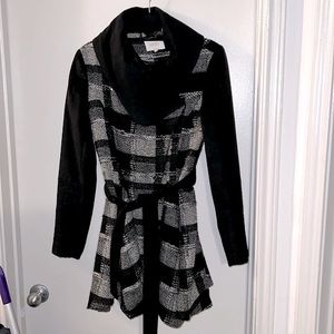 Laundry by Shelli Segal plaid coat - size M
